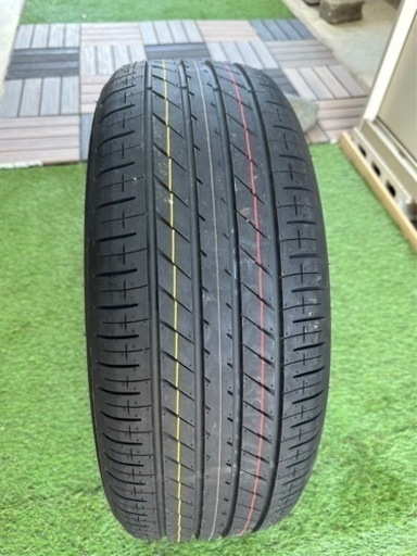 新型ノア17インチタイヤ　新車外し　4本