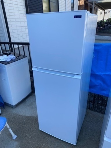 お薦め品‼️YAMADA冷蔵庫225L YRZ-F23G1 2019年