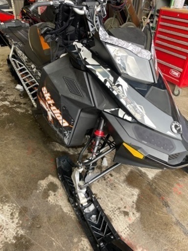 ski-doo XP 2011   スノーモービル