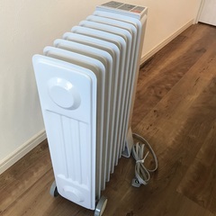 オイルヒーター 日本メーカー 極美品。3〜8畳用 小部屋、廊下等に丁度よいサイズ。の画像
