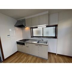初期費用80000円物件（分割払いなどはありません）弊社より初期費用がが安い条件がありましたらご対応いたします。家賃１カ月無料＆仲介手数料0円＆家財保険全て含まれております。弊社より初期費用が安い条件がありましたらご対応いたします。外川４５５番戸建て 物件待ち合わせにてご見学＆ご契約可能です。お問い合わせお待ちしております  LINE公式アカウントに登場！お得な情報を受け取るには、以下のリンクから友だち追加してください。https://lin.ee/g7Kl1pG − 埼玉県