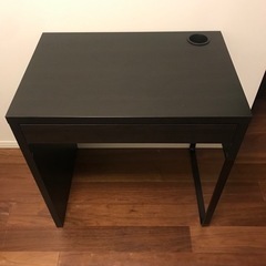 IKEA ミッケ　学習机　デスクの画像
