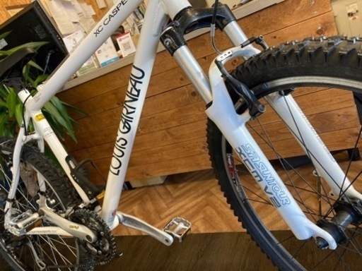 【LOUIS GARNEAU XC CASPER 前後タイヤ・チューブ新品！】3×8速　26インチマウンテンバイク　ホワイト