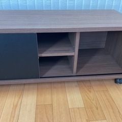 キャスター付きテレビ台差し上げます❗️の画像