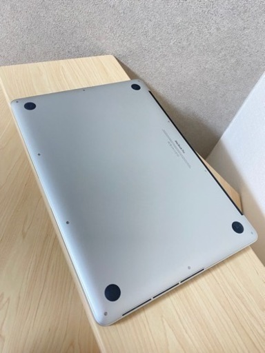 美品 Macbook Pro 4K/Windows 11/2021年Office付き。