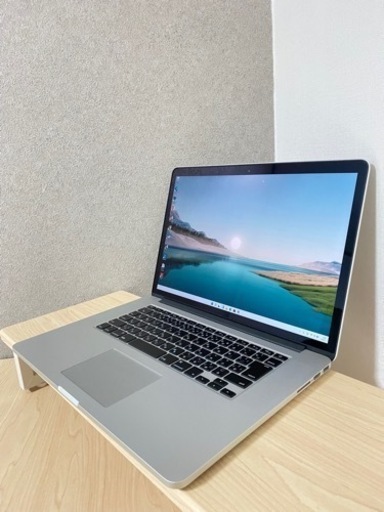 美品 Macbook Pro 4K/Windows 11/2021年Office付き。