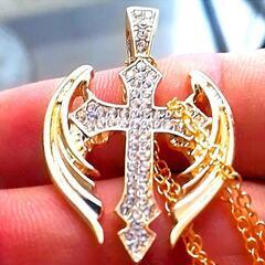 ▼J→→→M32-9番★天使の羽 黄金の十字架クロス ダイヤモンド ネックレスの画像