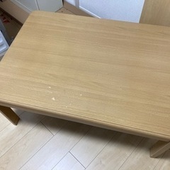 パネルこたつ　天板浮あり