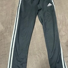 adidasズボン