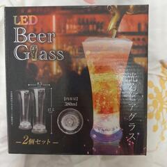 光るビアグラス