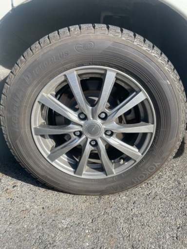 スタッドレスタイヤ　4本セット美品　ice guard ig50Puls 15インチ