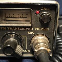 アマチュア無線機TRIO
ＴＲ-7500 144M FMトランシーバーの画像