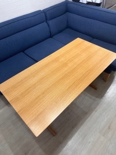 【無印良品】リビングでもダイニングでもつかえるテーブル・２・オーク材
