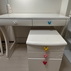 学習机　ミッキー仕様　デスクとサイドワゴンの画像