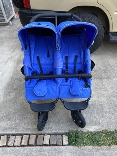 双子用ベビーカー（エアバギー社製）