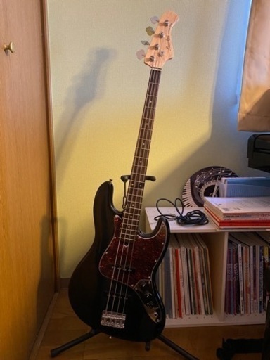 【美品】エレキベース／Bacchus Universe Series