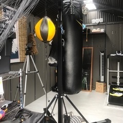 サンドバッグ　グローブ　ヘッドギア