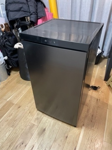 【美品】Maxzen 冷凍庫　64L