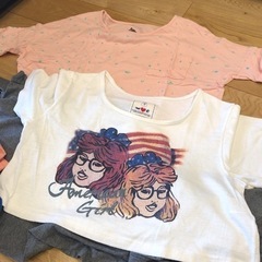 夏　マタニティワンピースとショートトップスの画像