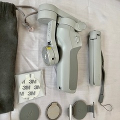【値下げしました】DJI OM4 スマホ用ジンバル【正規品】付属品ありの画像