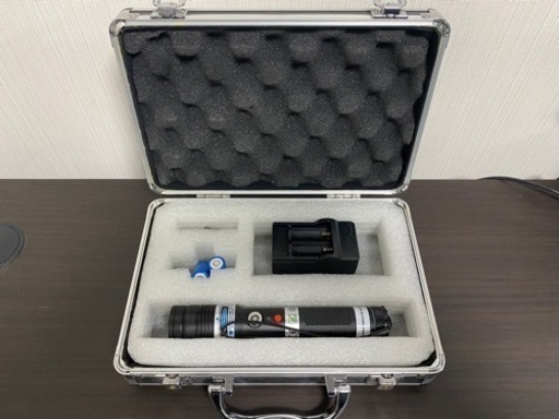 超強力レーザーポインター　2000mw ギガレーザー　X900B？