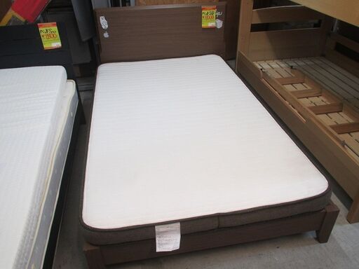 ID:G20038242　マット付きセミダブルベッド