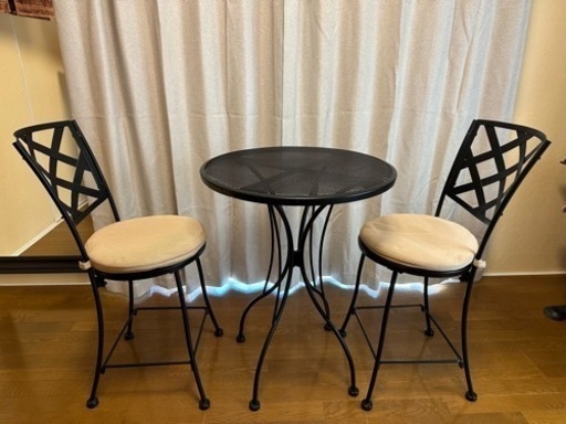 値下げします。ガーデニング用アイロンメッシュバーテーブル & チェア　中古