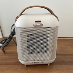 【値下げ交渉オッケー】デロンギ　カプスーラ　セラミックファンヒーター