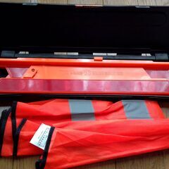 新品未使用　三角停止板　(反射ベスト付) の画像