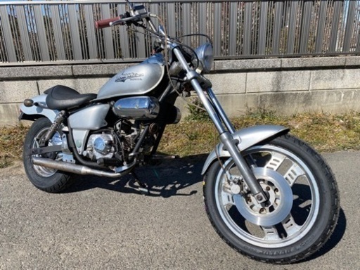 ☆マグナ50.ロングフォーク&スラッシュマフラーのカスタム車^_^前後タイヤダンロップ製新品交換・キャブレーターオーバーホール済み