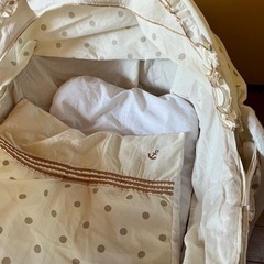 ベビークーファン かご ベビーベッド ドット柄 男女兼用 ベージュ系 おしゃれ ナチュラル インテリア 破損ありの画像