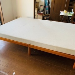 ダブルベッド