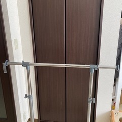 衣類ラックの画像