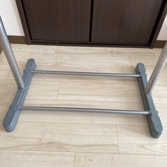 衣類ラックの画像