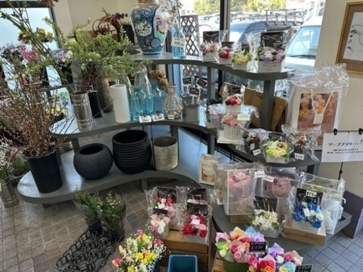 お店等の展示用の棚