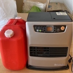 石油ファンヒーターと灯油タンク