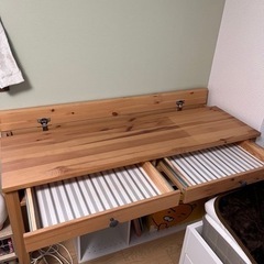 現金手渡しも可　IKEA パソコンデスク HEMNES ヘムネス　✴︎3/5まで受け付けます✴︎の画像