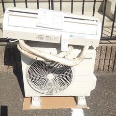 パナソニック　ルームエアコン　品番ＣＳ-２２ＣＦ-Ｗ