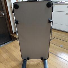 東芝　2014年製　ズボンプレッサー