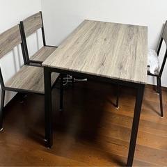 ダイニングテーブル　★椅子4つ