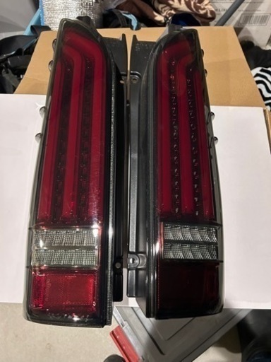 値下げしました！ヴァレンティ　美品　LEDテール　使用期間１ヶ月半