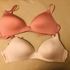 〈取引受付中〉ユニクロ　ワイヤレスブラ　2枚セット