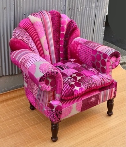 値下げしました❗️1人掛けソファ　ピンク　クッション付き