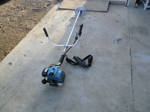 マキタ エンジン刈払機MEM2610U エンジン始動性良 刈刃新品　美品