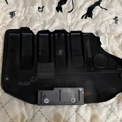 【値下げ可】ダイハツ L880K用エンジンカバーの画像