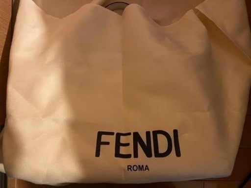 FENDIピーカブー