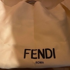 FENDIピーカブーの画像