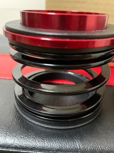 シュピーゲル　spiegel ヘルパースプリング　車高調