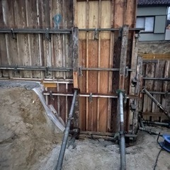 ソーラーパネル　型枠大工　清掃業の画像