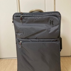 大型スーツケース　